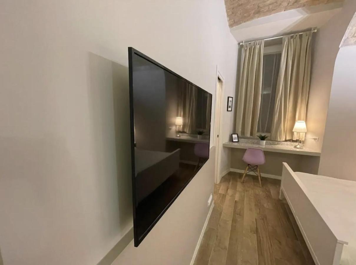 New-Big Honey Colosseum 4Bdr + 2Sofa Bed A/C Рим Екстериор снимка